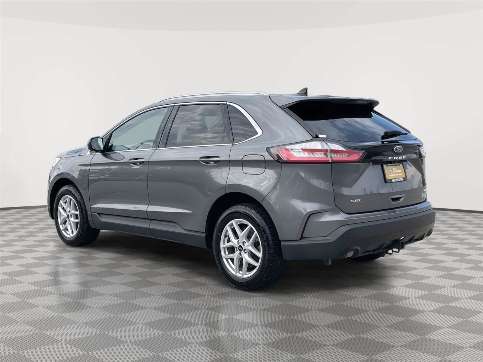 Certified 2024 Ford Edge SEL w/ Convenience Package AWD/4WD image 9