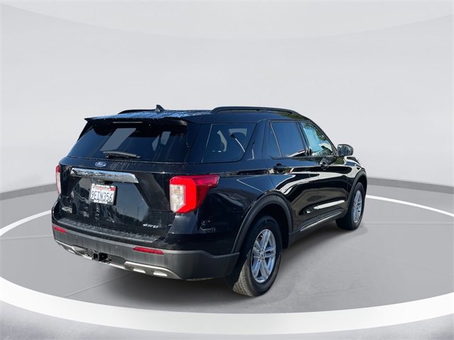 Certified 2022 Ford Explorer XLT w/ Equipment Group 202A image 3