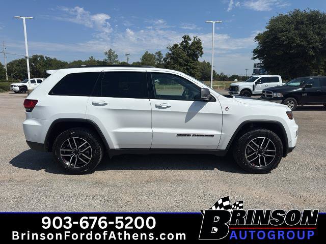 Used 2021 Jeep Grand Cherokee Trailhawk w/ Premium Lighting Group AWD/4WD image 4