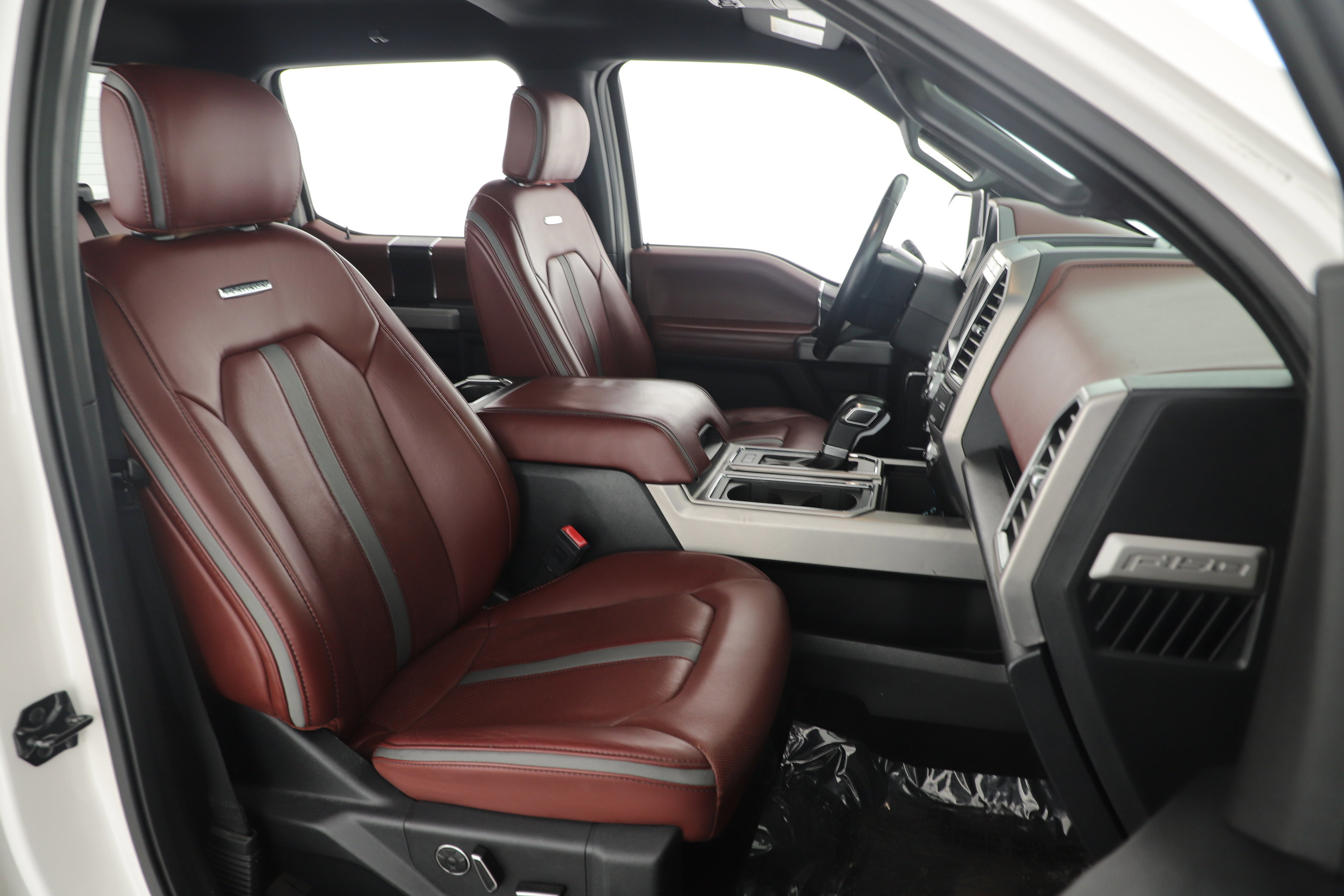 Certified 2018 Ford F150 Platinum w/ Equipment Group 701A Luxury image 22