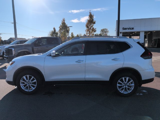 Used 2018 Nissan Rogue SV AWD/4WD image 2