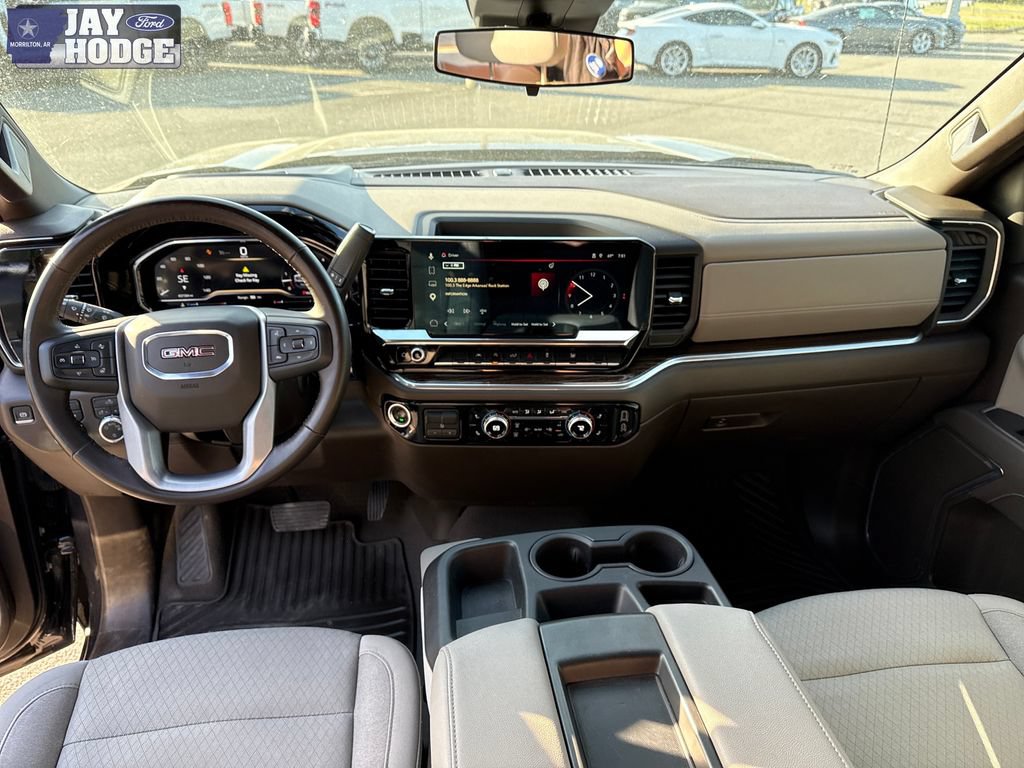 Used 2025 GMC Sierra 1500 SLE AWD/4WD image 16