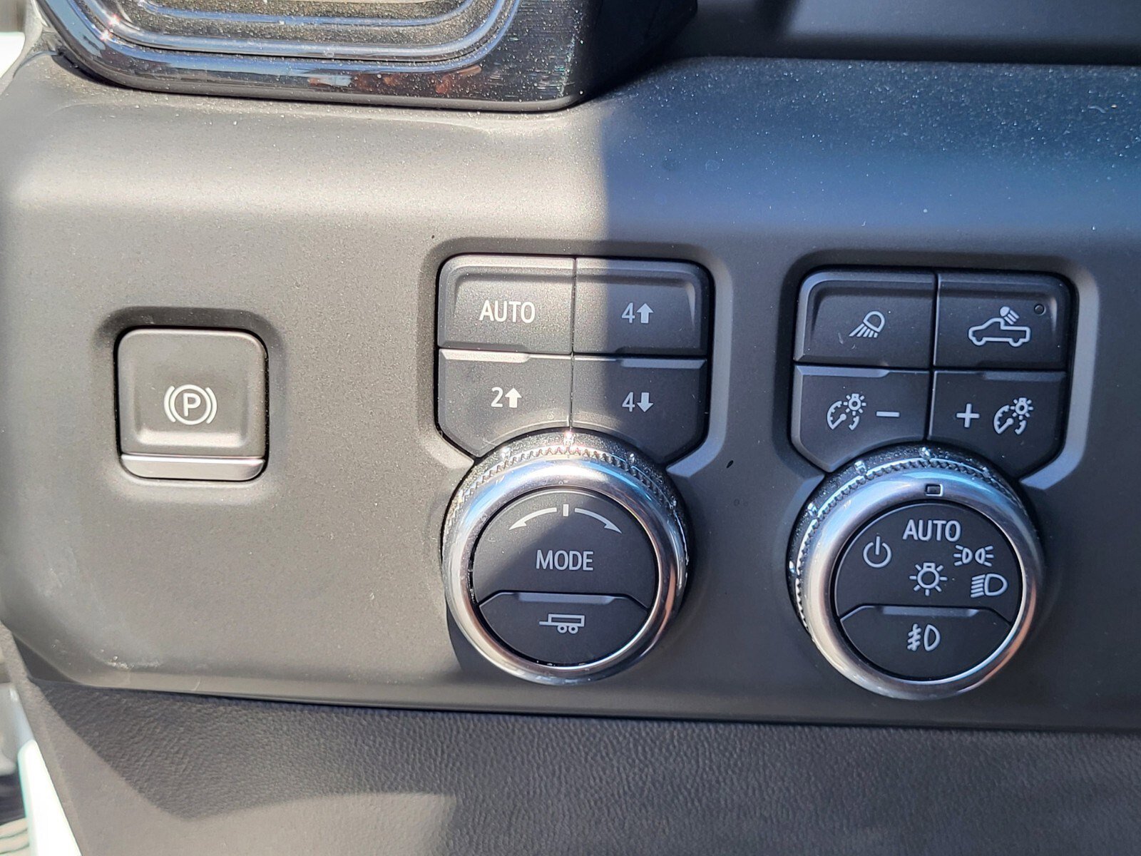 Used 2022 GMC Sierra 1500 AT4 w/ AT4 Premium Package image 24