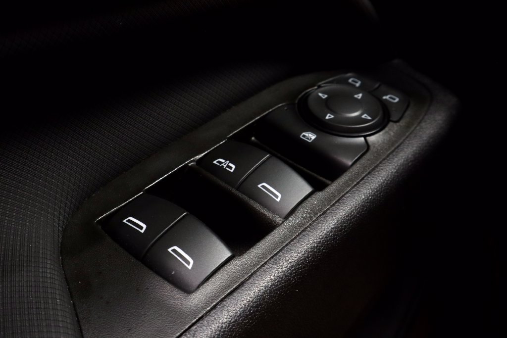 Used 2024 Chevrolet Equinox RS w/ RS Leather Package FWD image 25