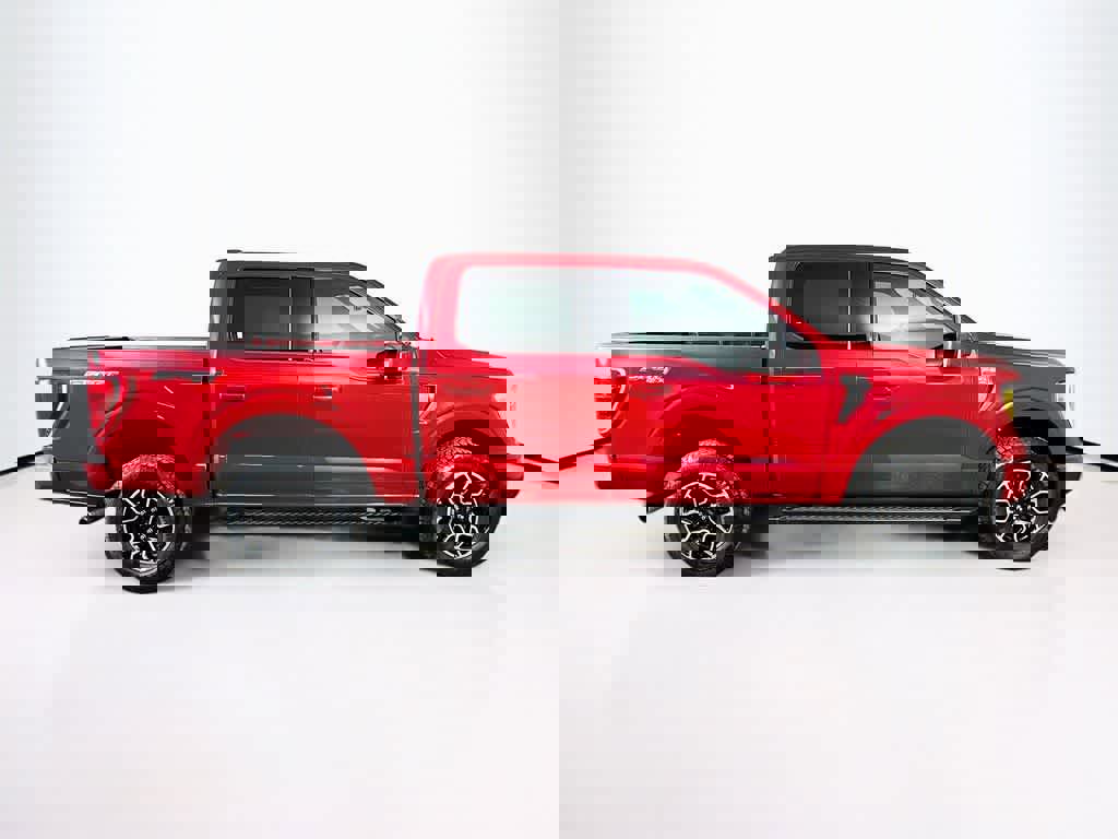 Certified 2022 Ford F150 XLT w/ Equipment Group 302A High image 26