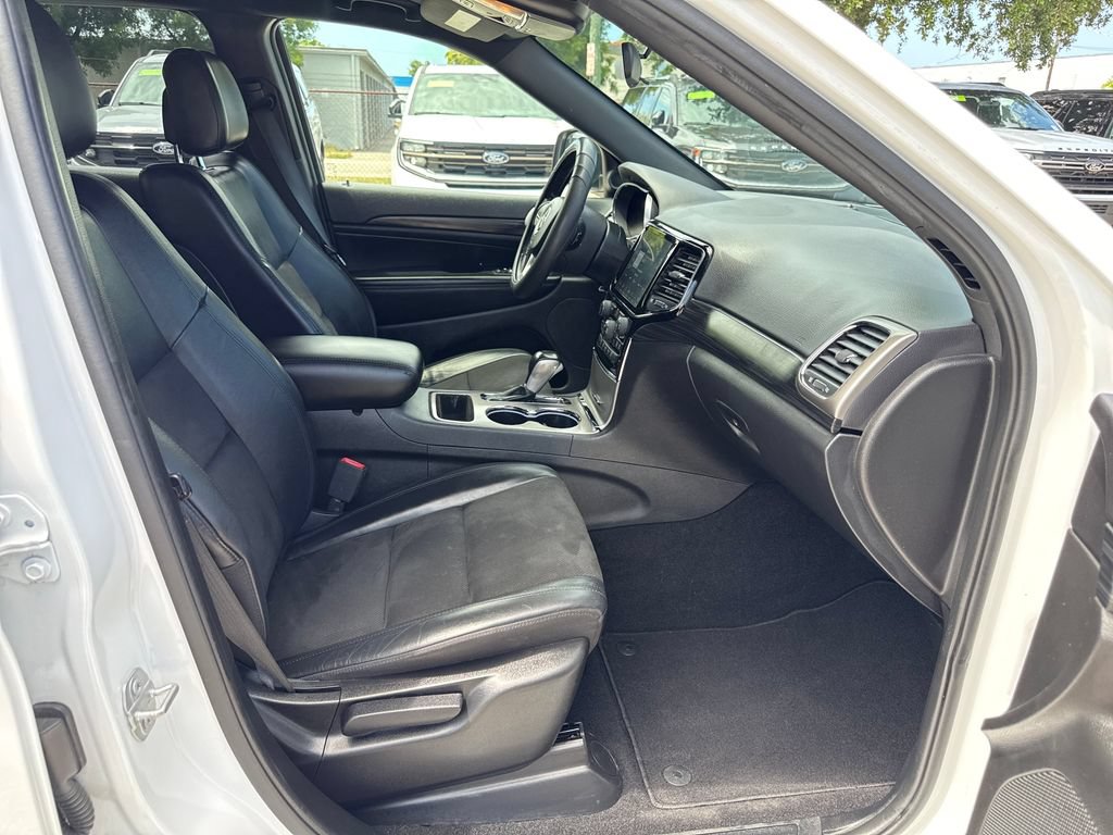 Used 2021 Jeep Grand Cherokee Laredo X RWD image 24