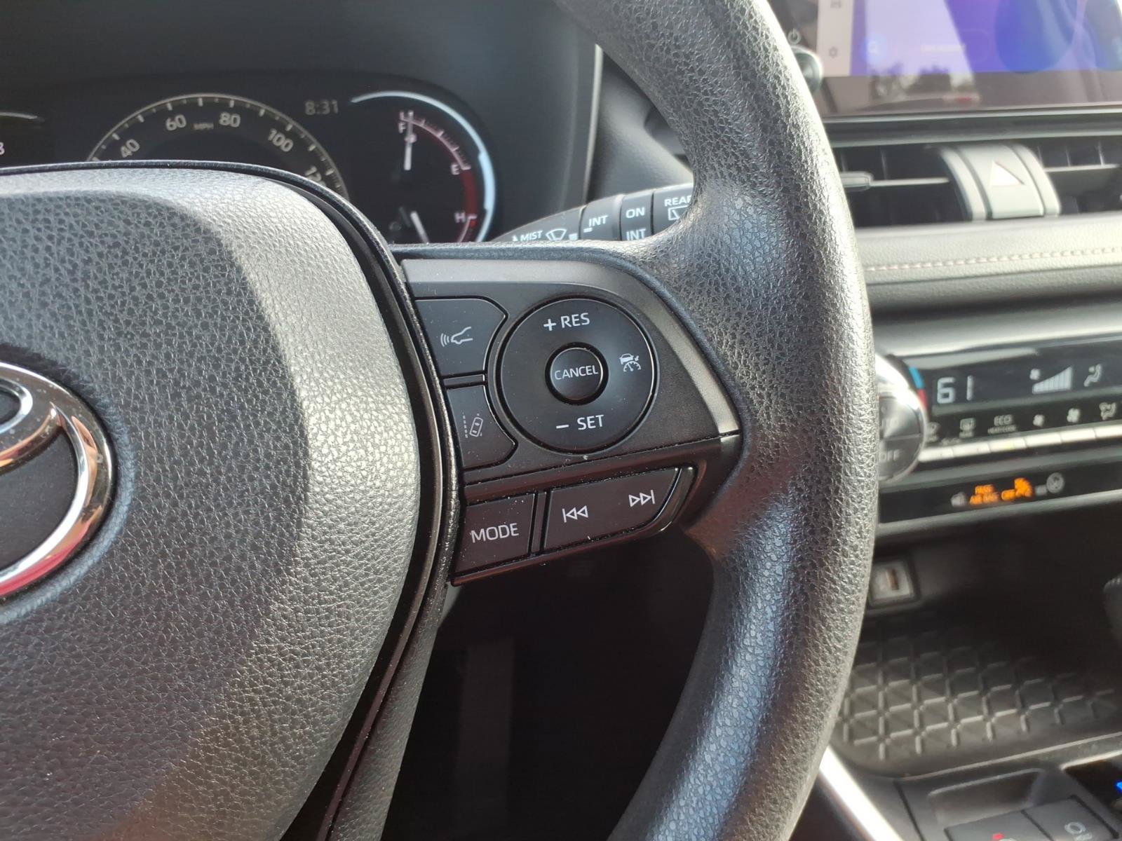 Used 2024 Toyota RAV4 XLE AWD/4WD image 19