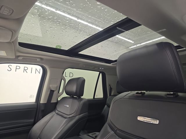 Certified 2025 Ford Expedition Max Platinum image 26