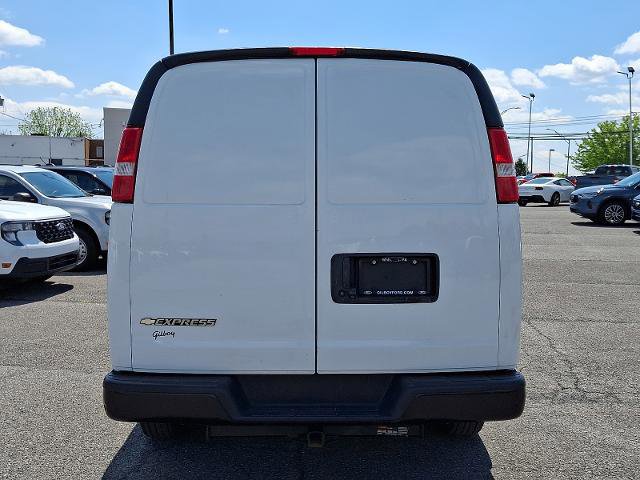 Used 2022 Chevrolet Express 2500 w/ Communications Package RWD image 5