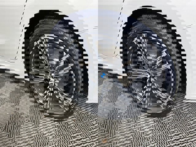 Used 2019 BMW 330i xDrive Sedan image 7