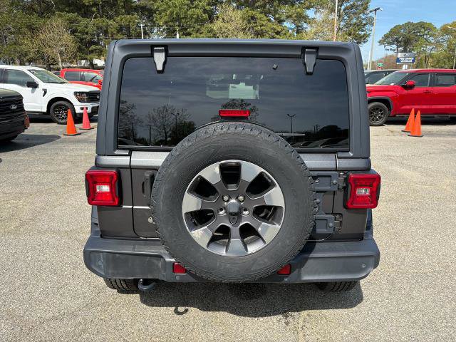Used 2018 Jeep Wrangler Unlimited Sahara w/ Dual Top Group image 4