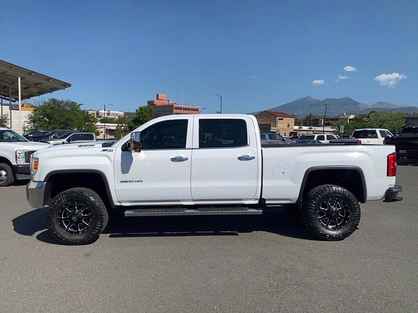 Used 2018 GMC Sierra 3500 SLT w/ Duramax Plus Package AWD/4WD image 8