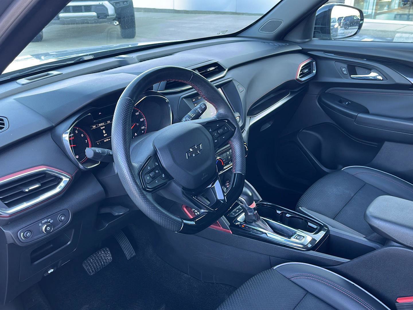 Used 2023 Chevrolet TrailBlazer RS image 10