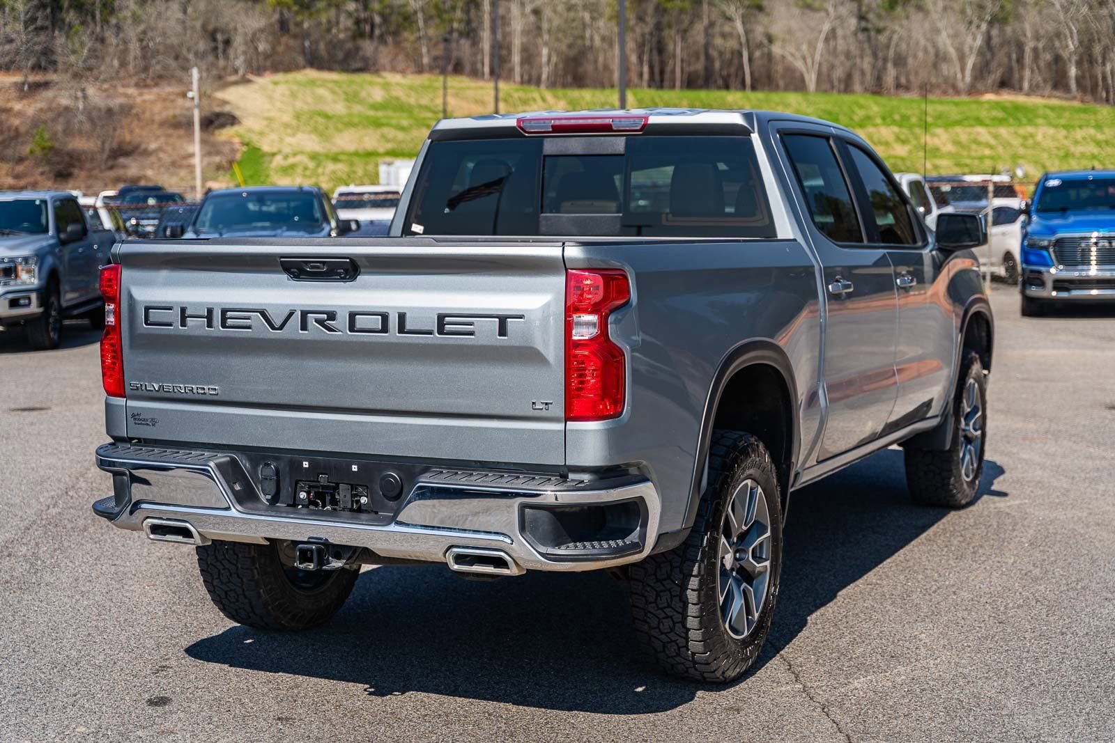 Used 2025 Chevrolet Silverado 1500 LT image 5