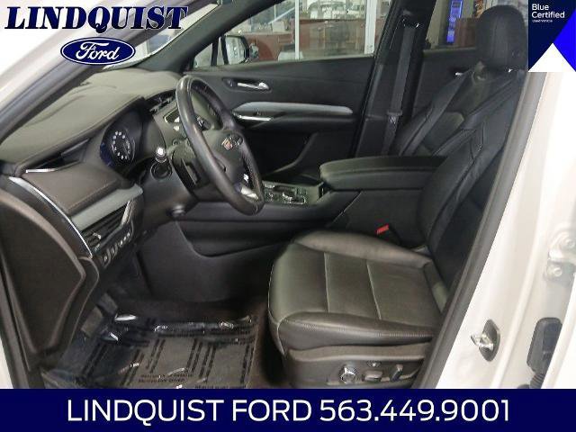 Used 2023 Cadillac XT4 Premium Luxury w/ Technology Package AWD/4WD image 12