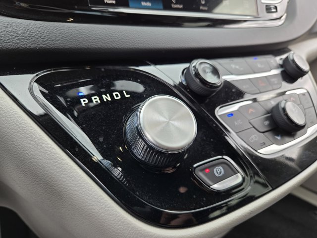 Used 2024 Chrysler Pacifica Touring-L FWD image 23