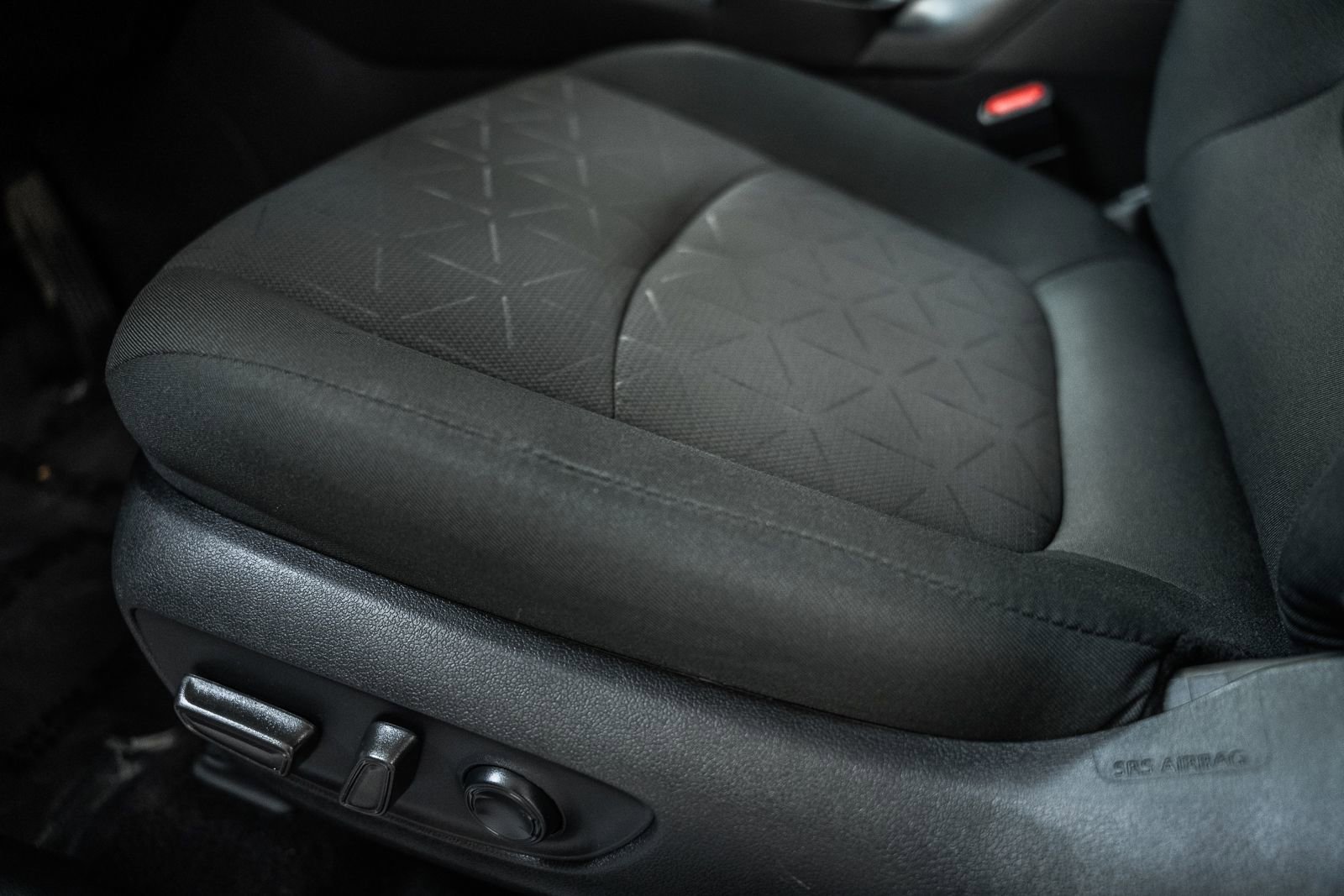 Used 2024 Toyota RAV4 XLE w/ Convenience Package image 43