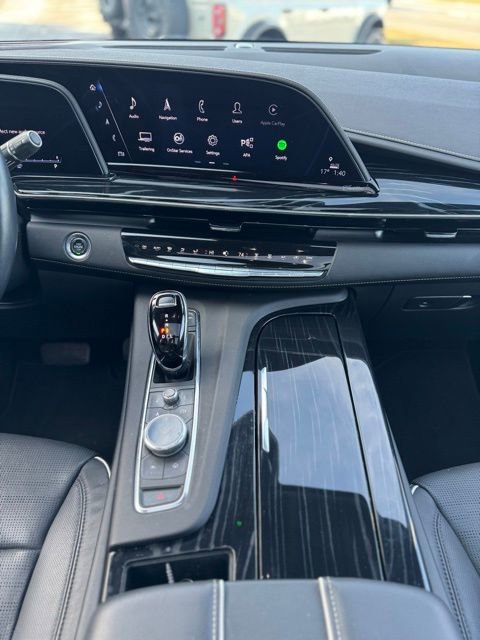 Used 2024 Cadillac Escalade Sport w/ LPO, ONYX Package image 19