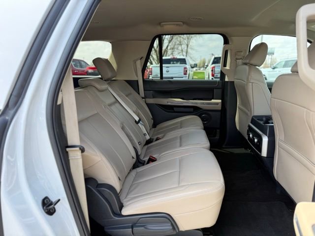 Certified 2023 Ford Expedition Max XLT image 17