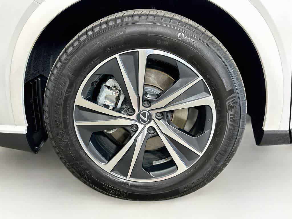 Used 2024 Lexus RX 350 Premium w/ Accessory Package (Z1) FWD image 11