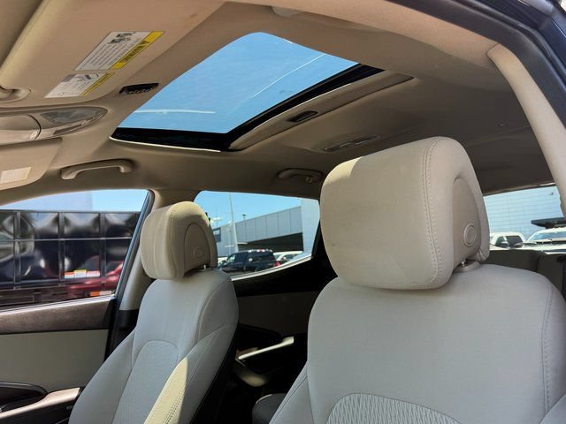 Used 2017 Hyundai Santa Fe Sport AWD/4WD image 11