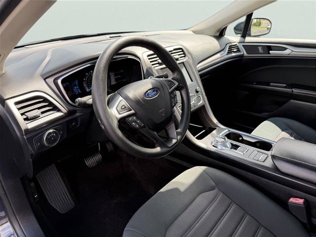 Certified 2020 Ford Fusion SE FWD image 13