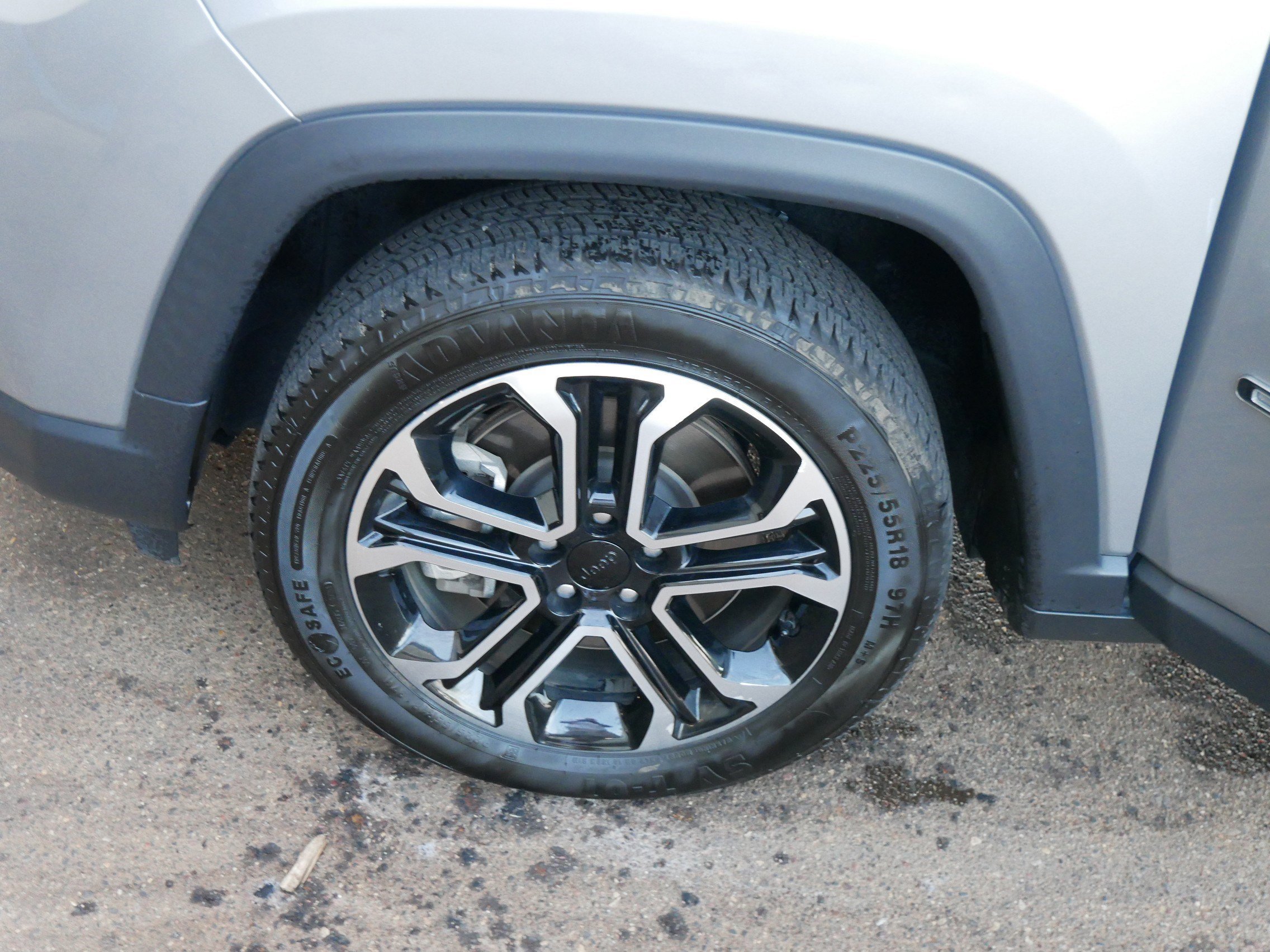 Used 2023 Jeep Compass Limited image 15