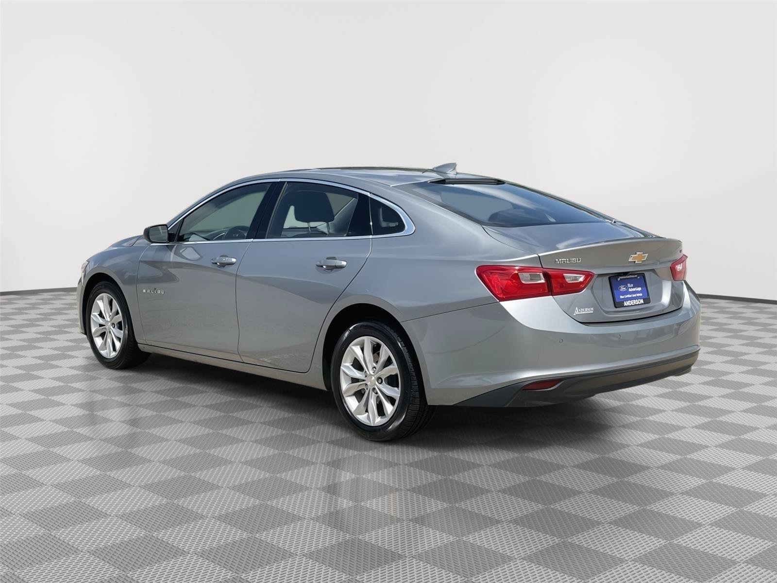 Used 2025 Chevrolet Malibu LT FWD image 9
