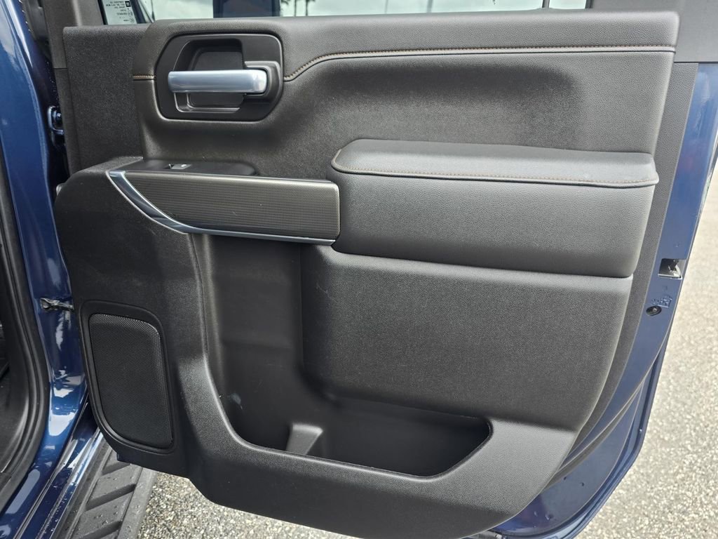 Used 2022 GMC Sierra 2500 AT4 w/ AT4 Premium Plus Package AWD/4WD image 25