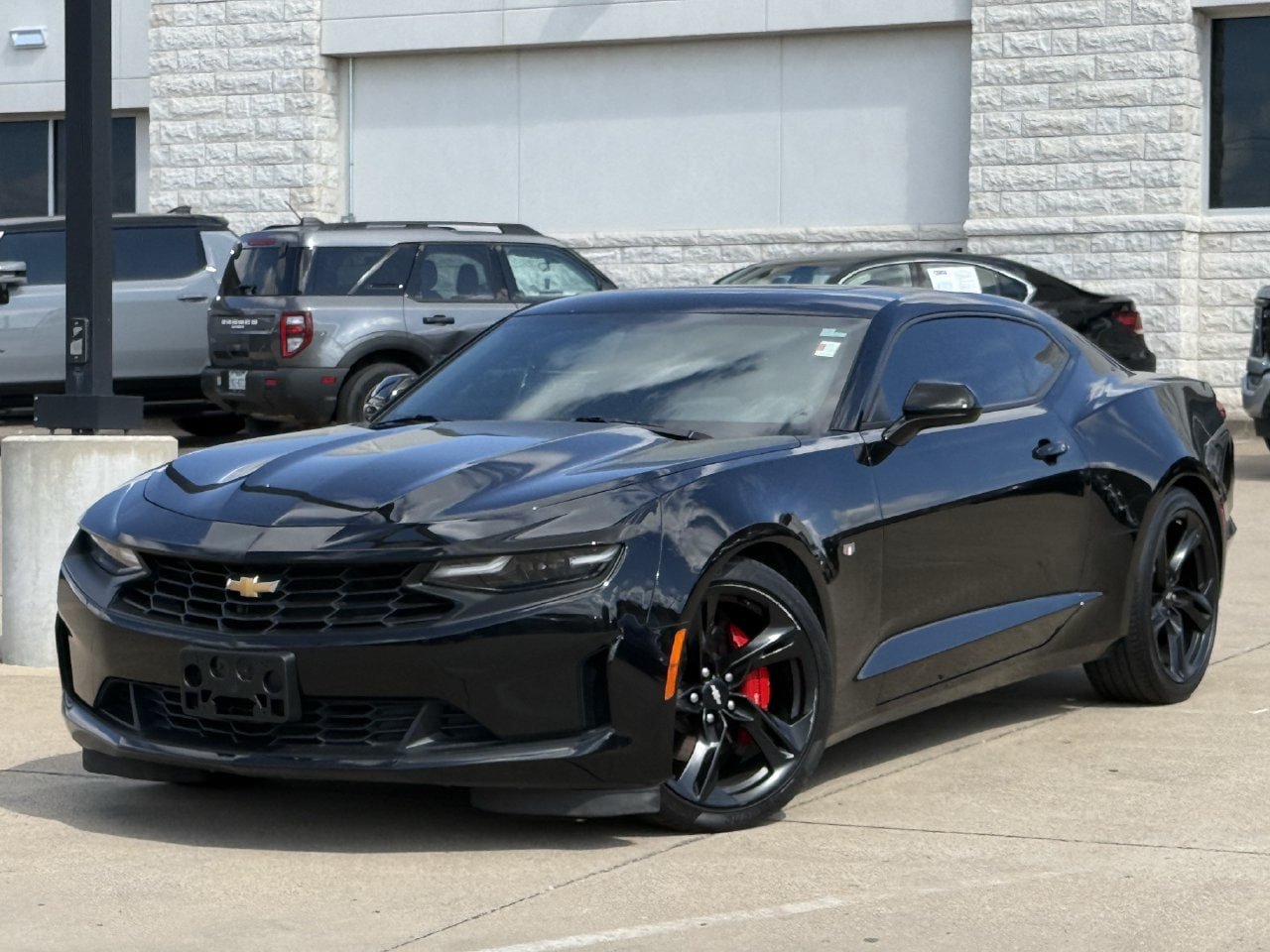 Used 2024 Chevrolet Camaro LT RWD image 2
