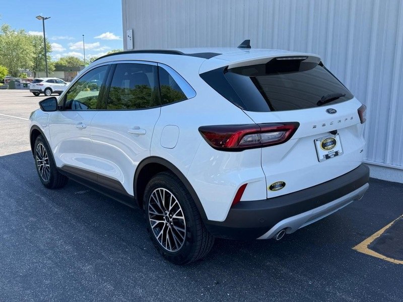 Certified 2023 Ford Escape SE image 3