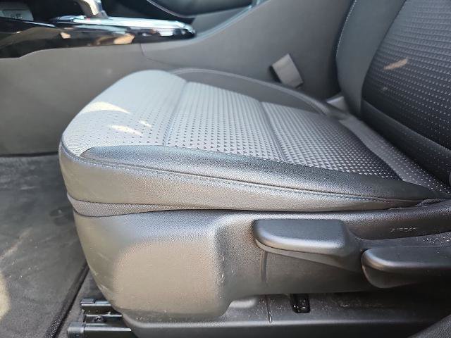 Used 2025 Chevrolet Trax LT w/ LT Convenience Package FWD image 27