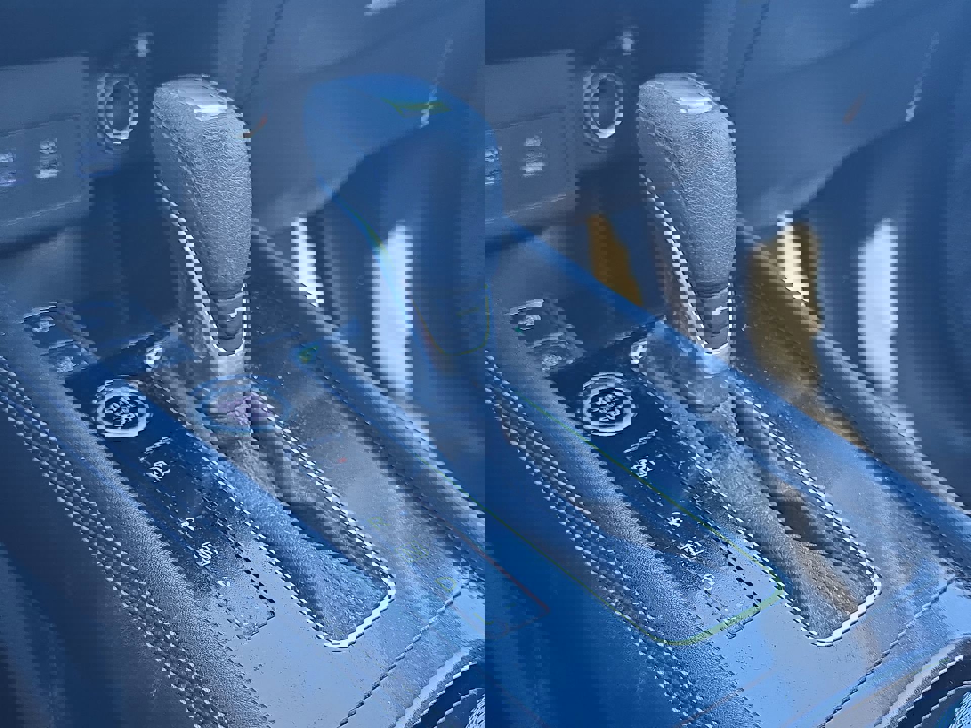 Used 2022 Nissan Kicks SV image 17