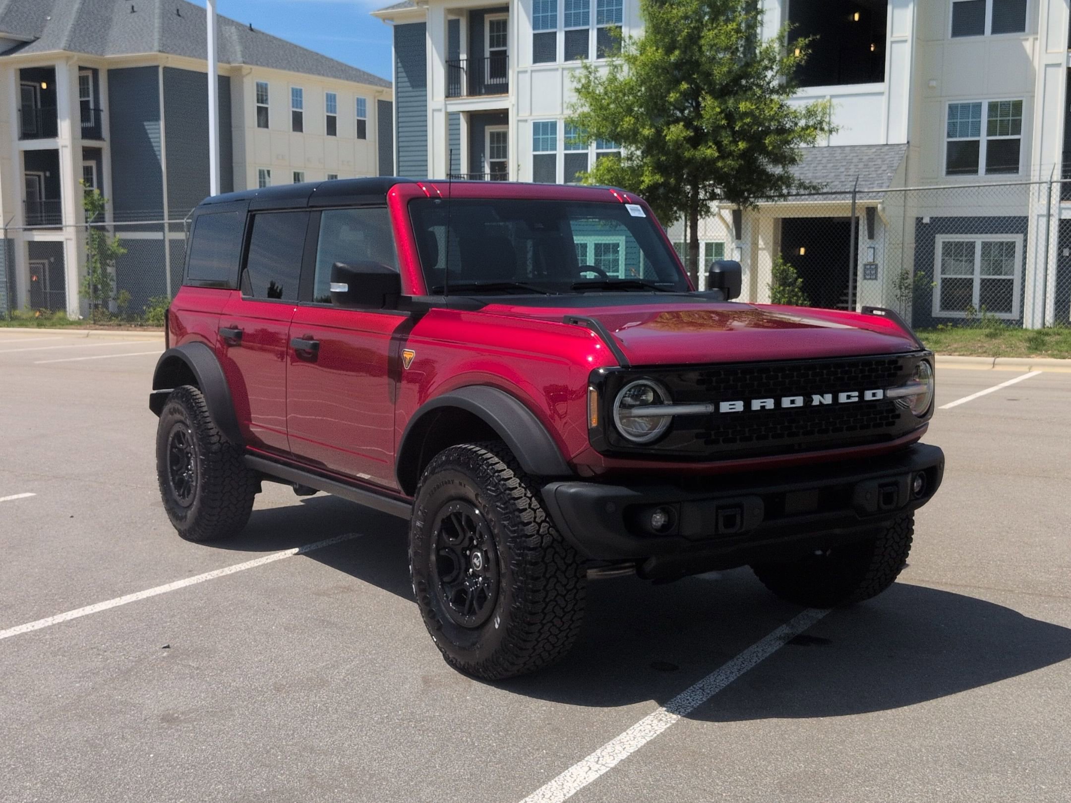 Certified 2025 Ford Bronco Badlands AWD/4WD image 1