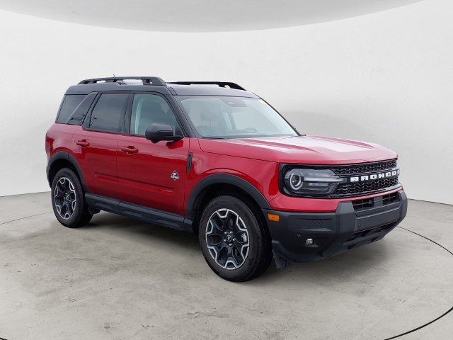 Certified 2025 Ford Bronco Sport Outer Banks w/ Outer Banks Tech Package+ AWD/4WD image 3