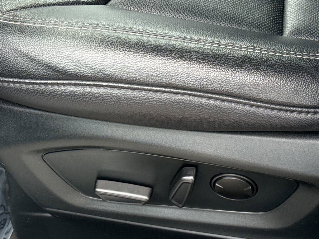 Certified 2023 Ford Explorer Limited w/ Equipment Group 301A image 24