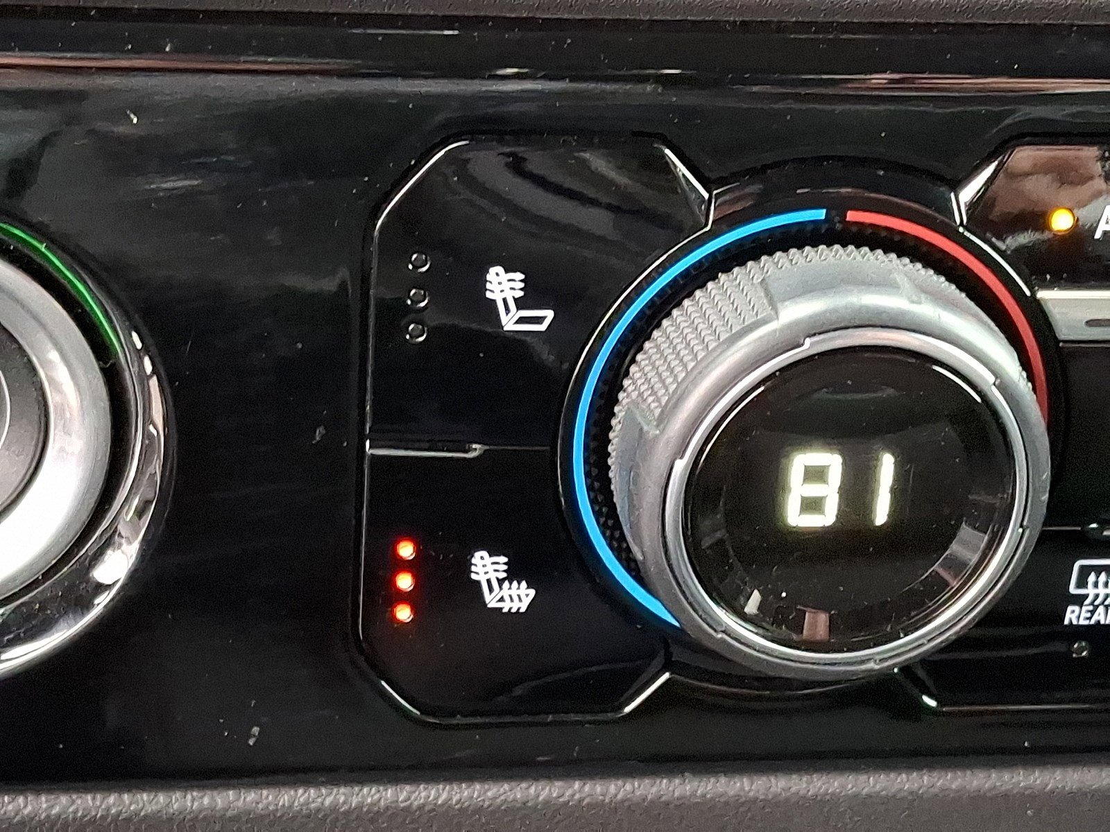 Used 2024 Chevrolet Silverado 1500 LT Trail Boss w/ Dark Appearance Package image 22