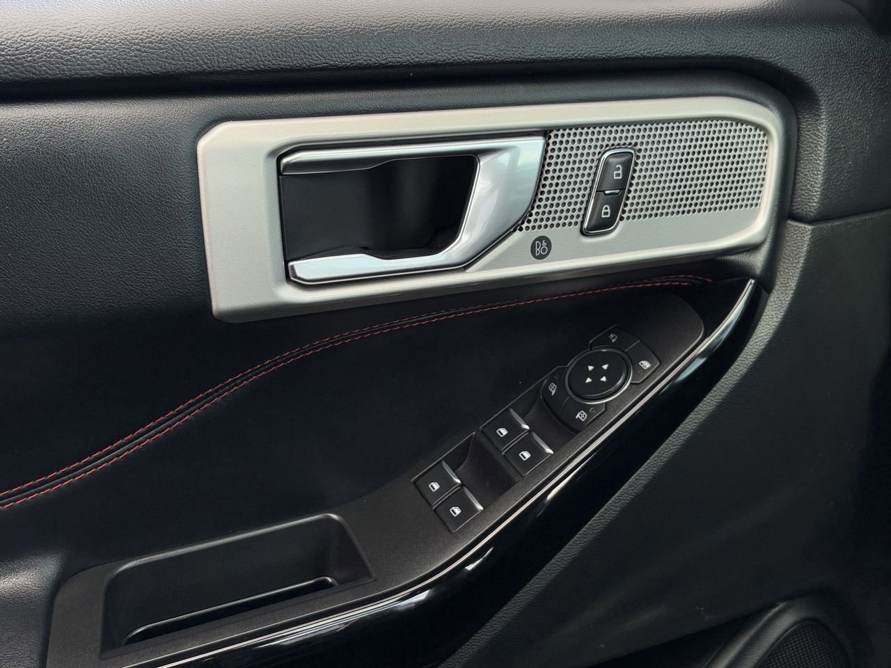 Certified 2022 Ford Explorer ST-Line w/ Class IV Trailer Tow Package image 24