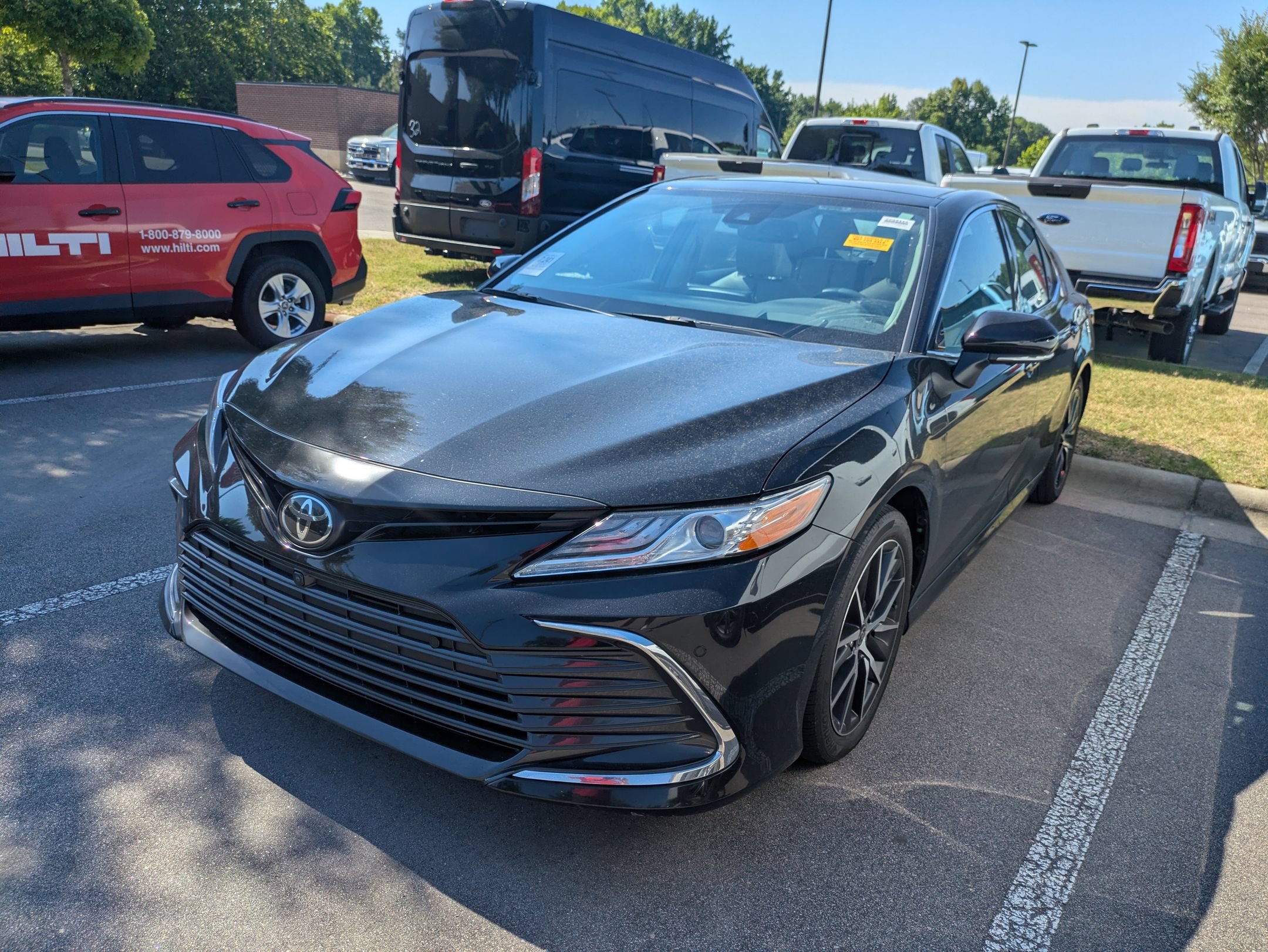 Used 2024 Toyota Camry XLE w/ Navigation Package FWD image 3