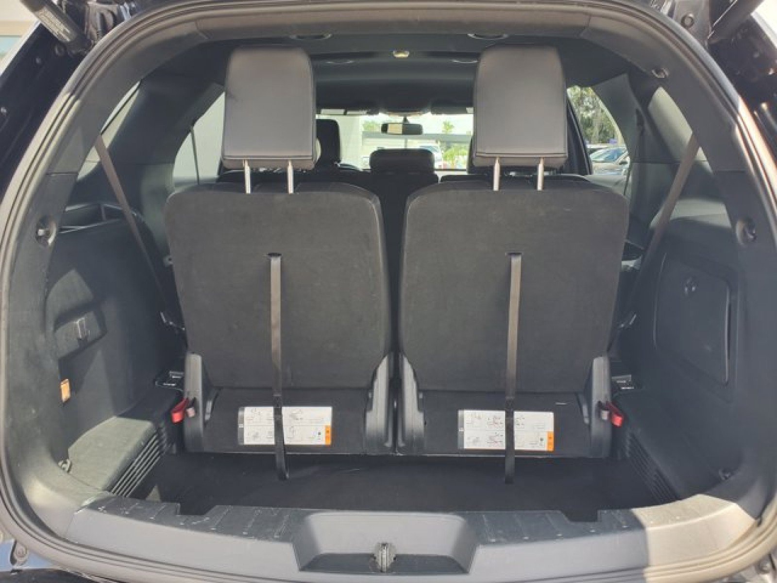 Certified 2019 Ford Explorer XLT w/ Equipment Group 202A FWD image 6