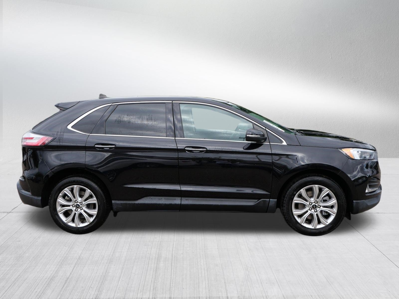 Certified 2024 Ford Edge Titanium AWD/4WD image 6