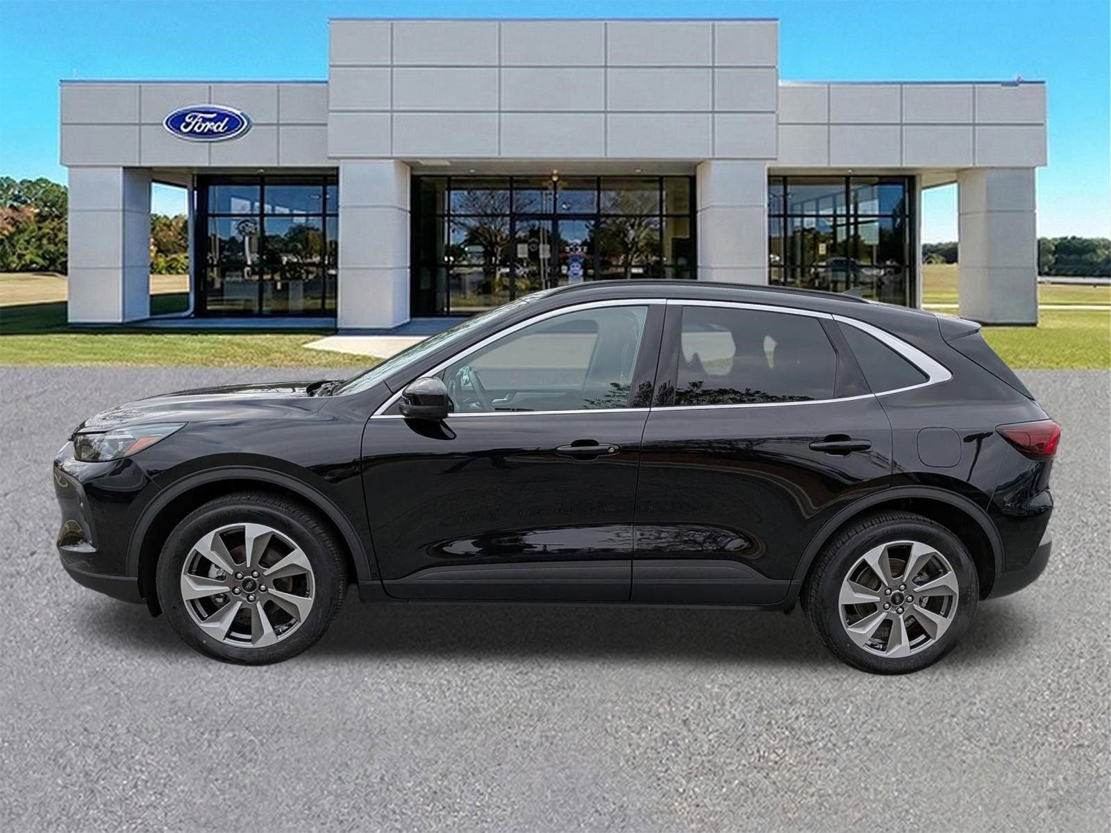 Certified 2025 Ford Escape Platinum image 2