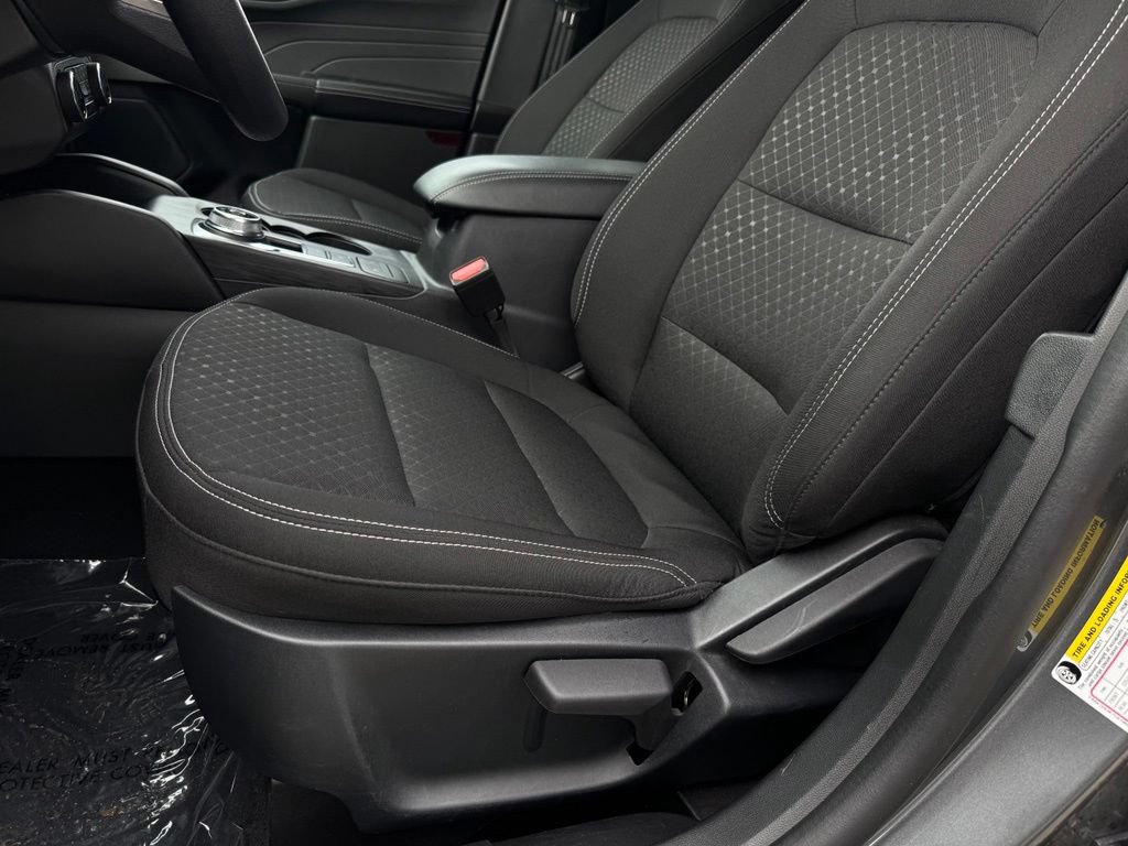 Certified 2025 Ford Escape Active AWD/4WD image 6