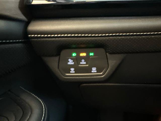 Used 2024 Volkswagen Atlas SE AWD/4WD image 24