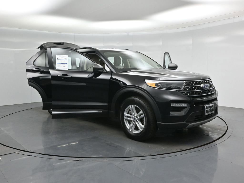 Certified 2024 Ford Explorer XLT w/ Equipment Group 202A image 54