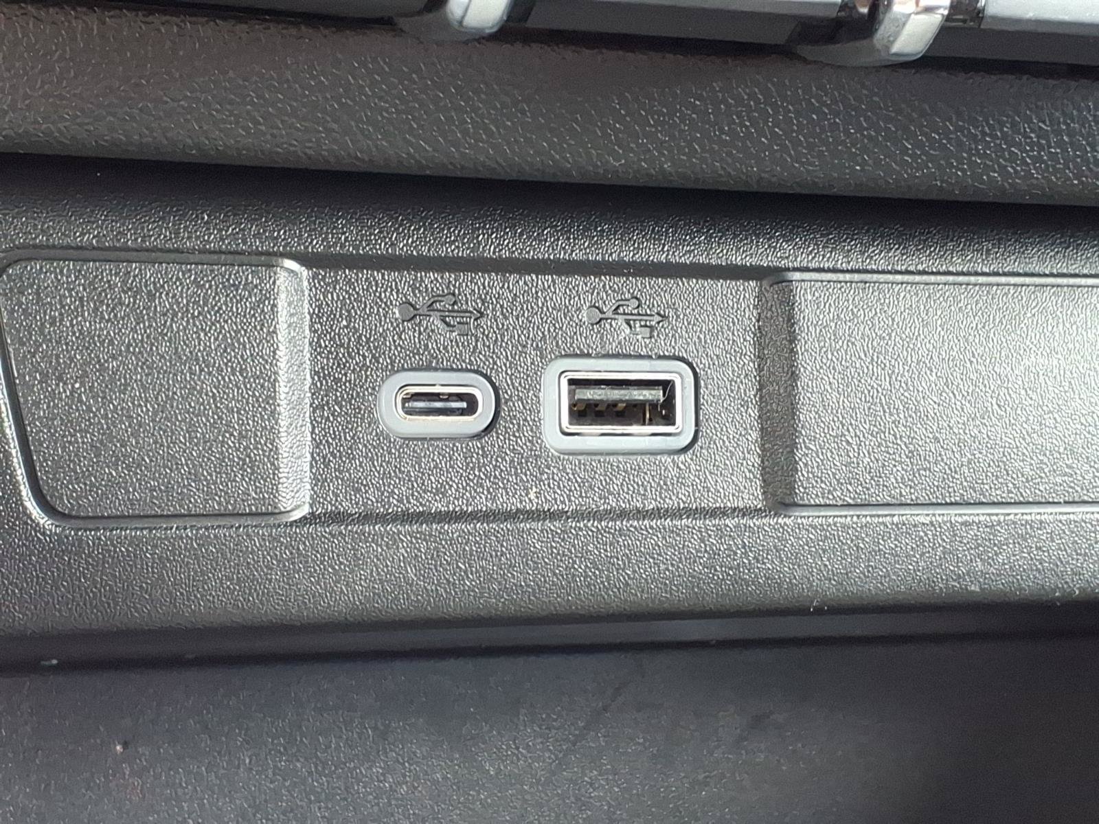 Used 2025 Chevrolet Colorado Trail Boss AWD/4WD image 16