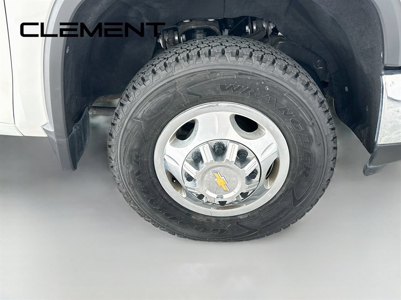 Used 2024 Chevrolet Silverado 3500 LT AWD/4WD image 34