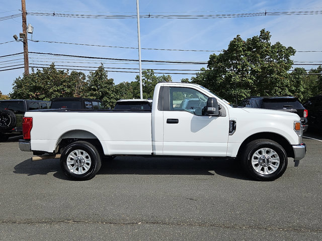 Certified 2022 Ford F350 XLT image 3