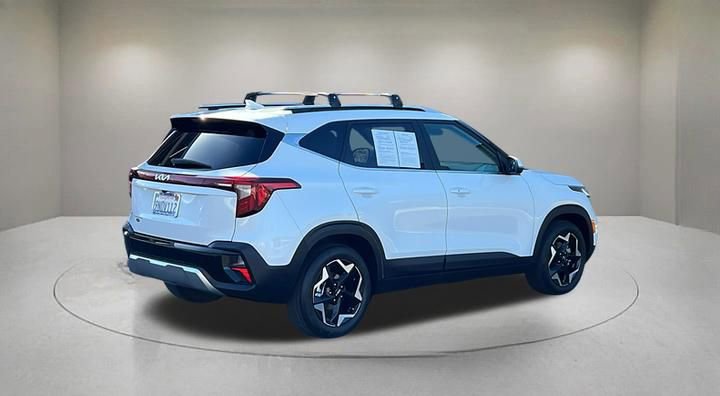 Used 2025 Kia Seltos EX w/ EX Sunroof Package FWD image 5