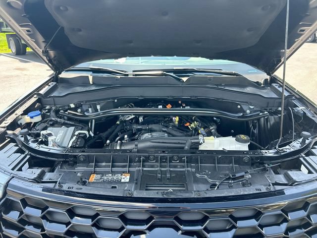 Certified 2025 Ford Explorer ST-Line AWD/4WD image 40